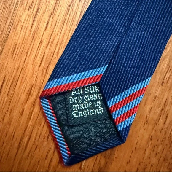 Burberrys navy blue silk tie with red and light blue stripes - Picture 9 of 11
